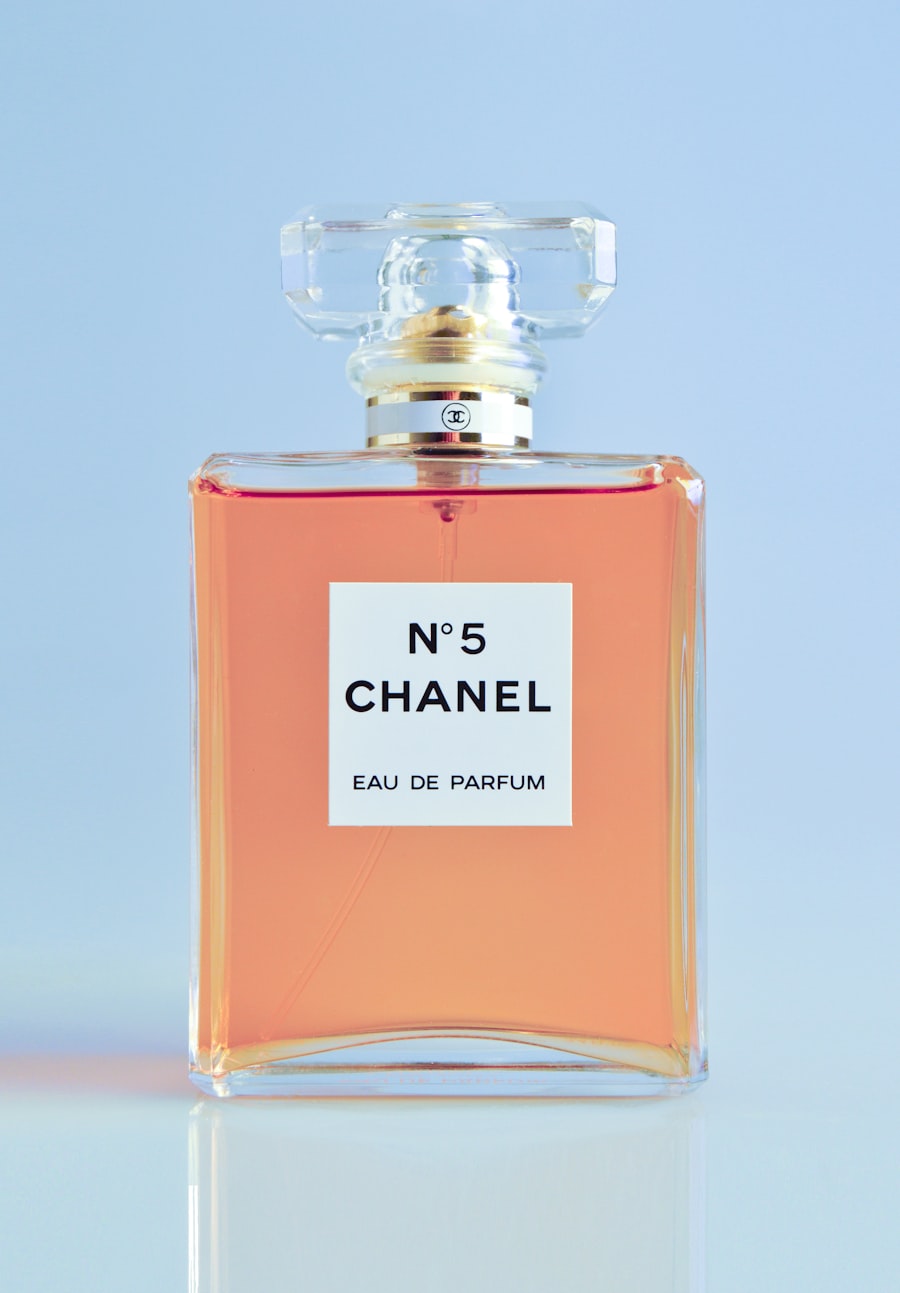 عطر الورد الطائفي